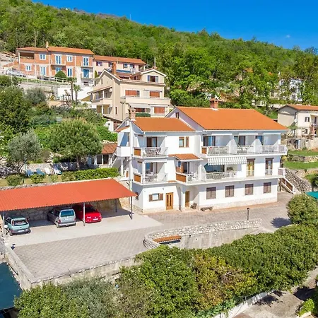 Apartment Davor *